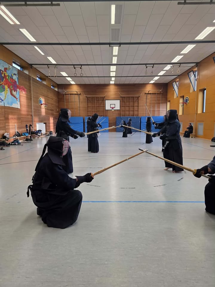 Training in der Abteilung Kendo